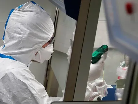 Nóng: Pháp có người tử vong đầu tiên vì virus corona chủng mới